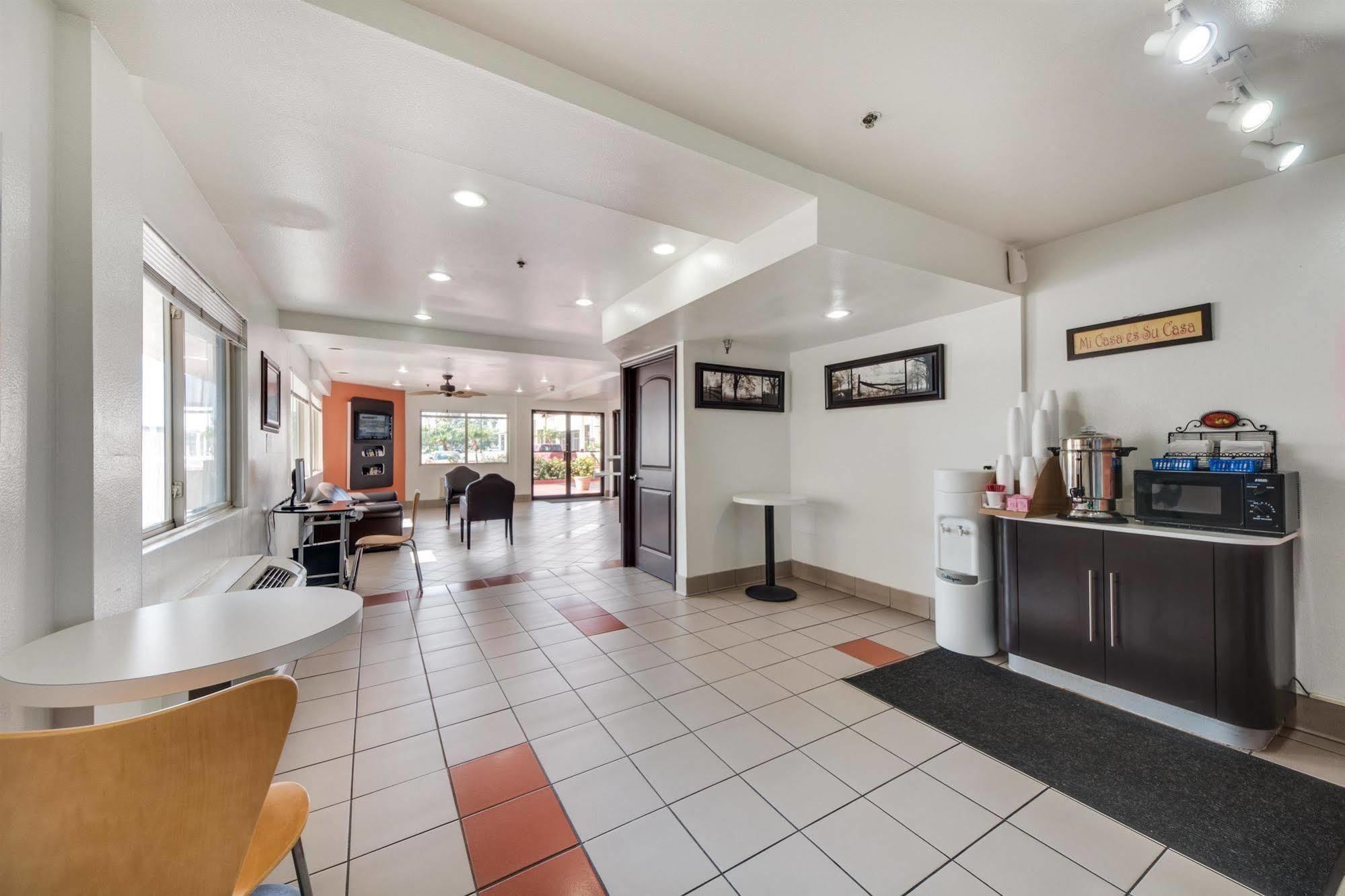 Motel 6-Brownsville, Tx North מראה חיצוני תמונה