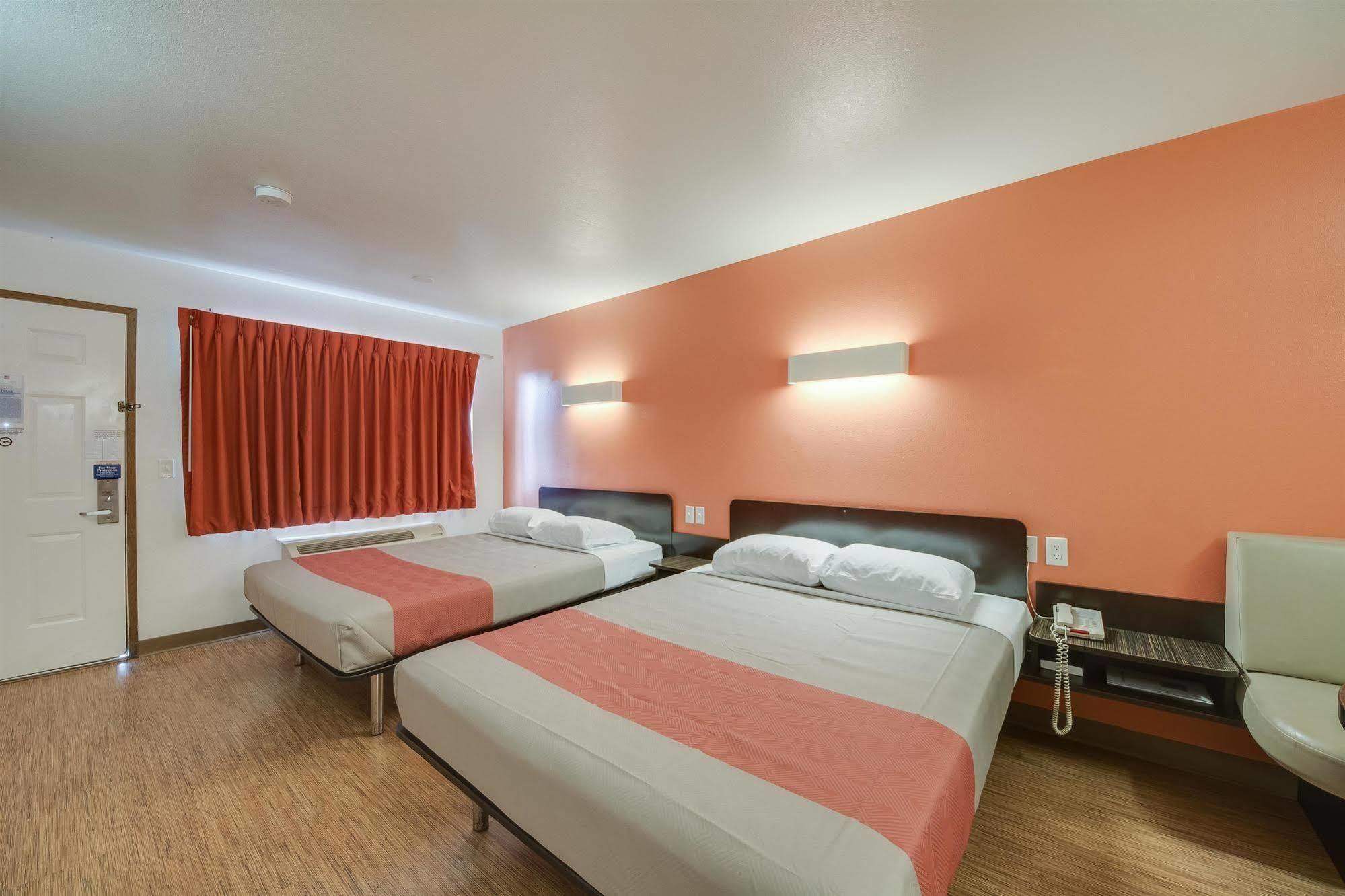 Motel 6-Brownsville, Tx North מראה חיצוני תמונה