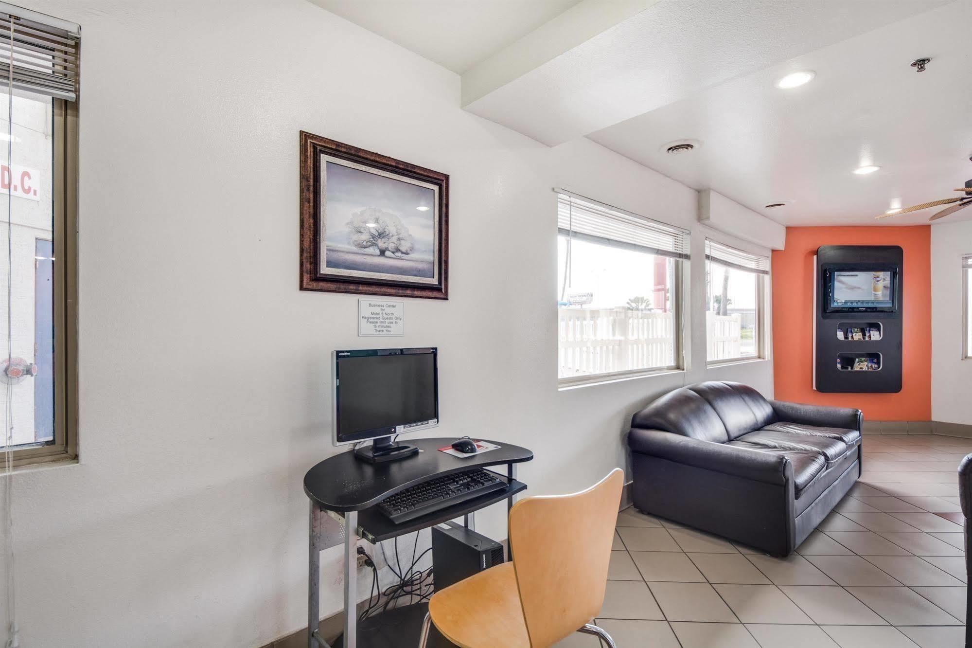 Motel 6-Brownsville, Tx North מראה חיצוני תמונה