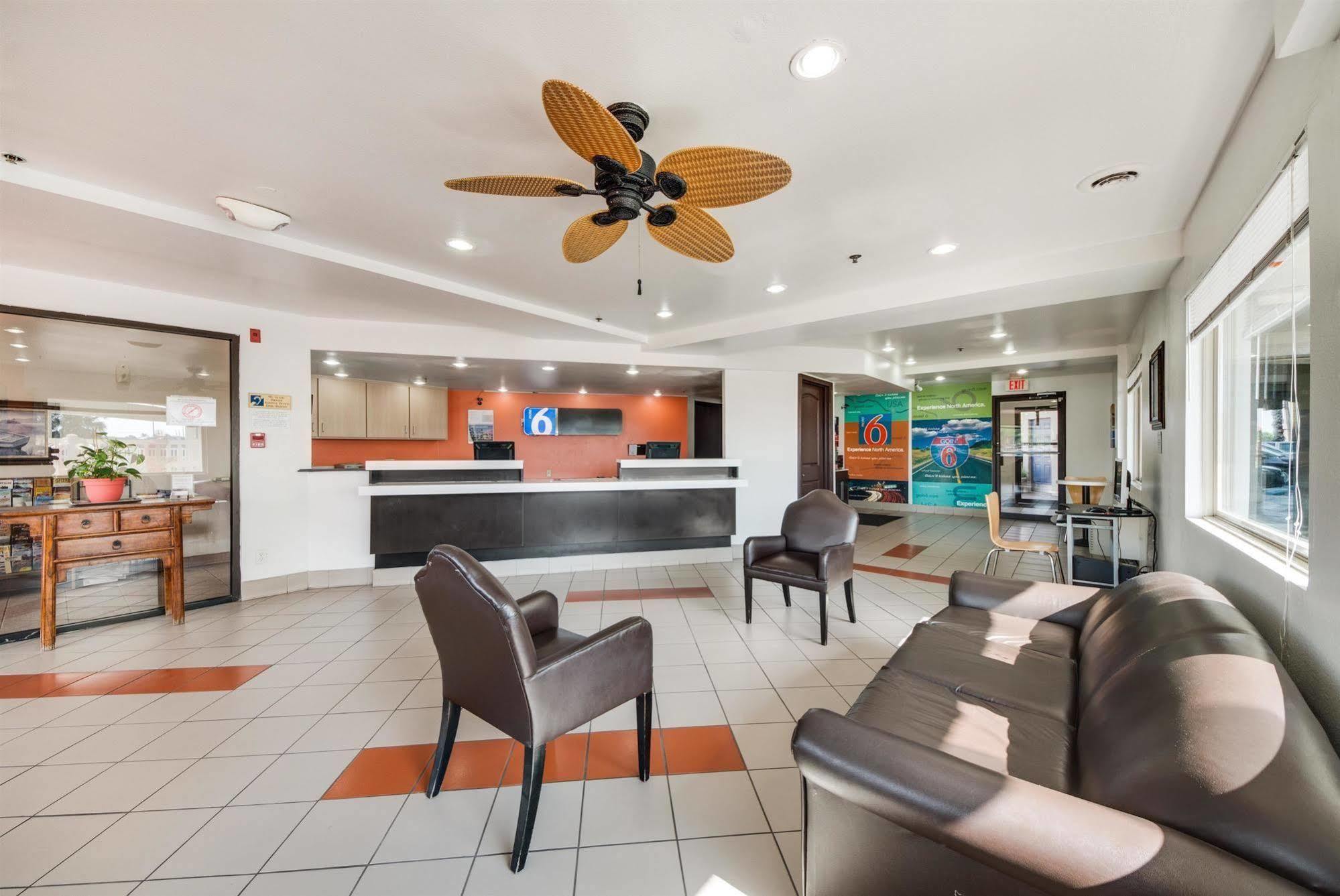 Motel 6-Brownsville, Tx North מראה חיצוני תמונה