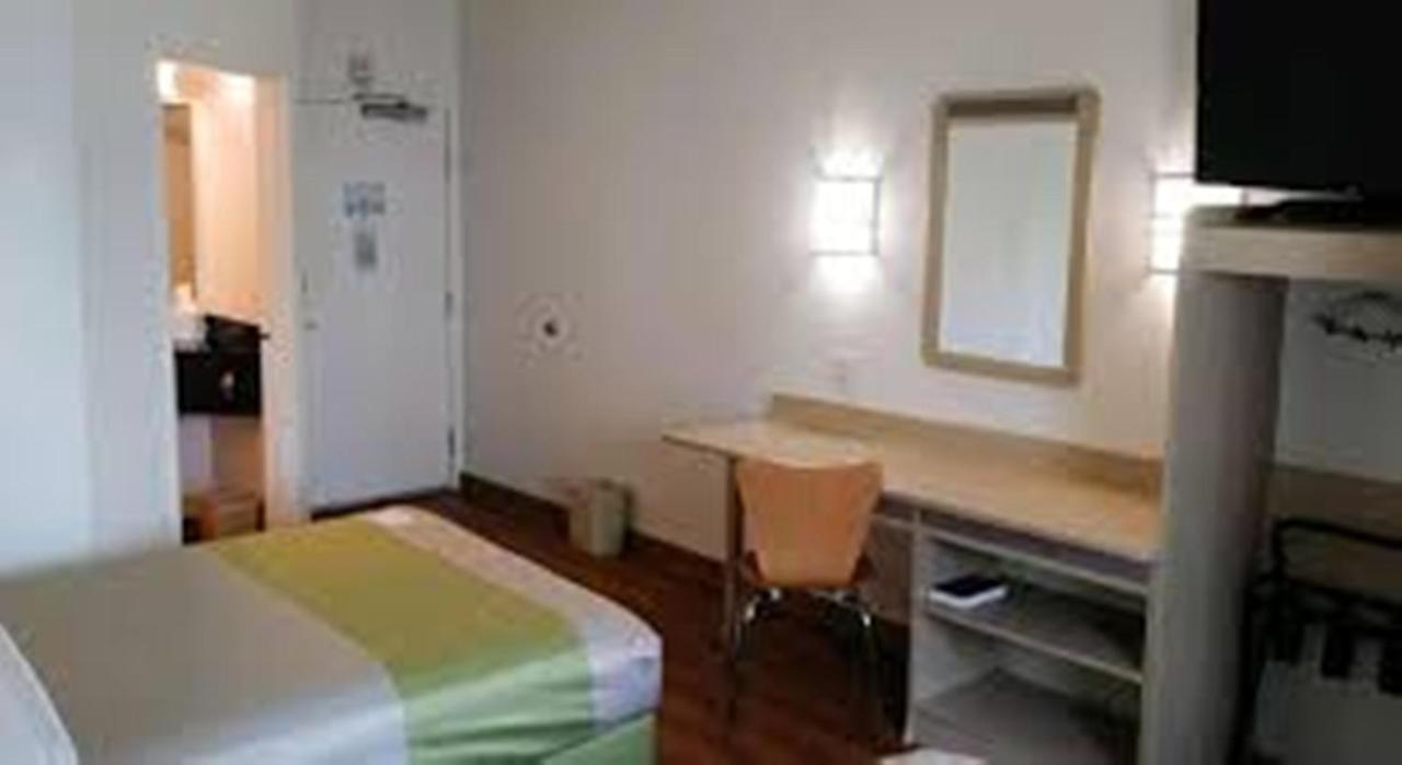 Motel 6-Brownsville, Tx North מראה חיצוני תמונה